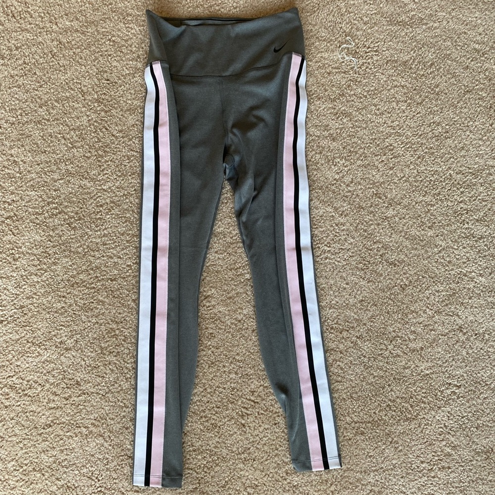 never worn nike size small leggings